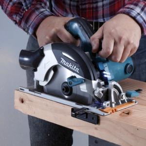 Пила ручна дискова Makita HS6101